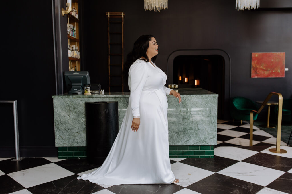 The bride on her way to her intimate wedding at Hotel Deco 